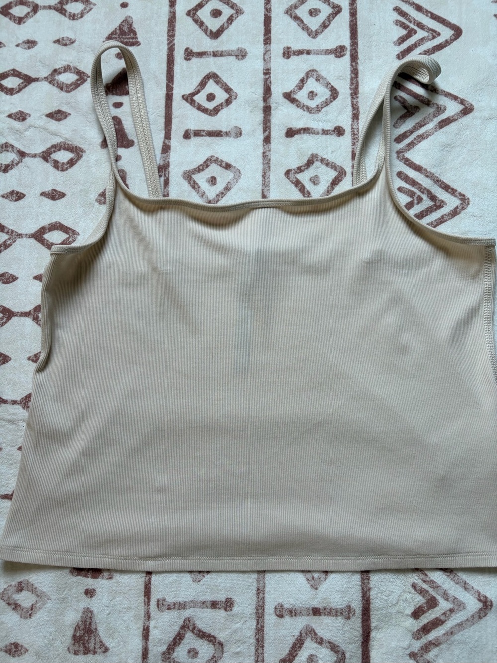 Vuori cream colored tank, no shelf bra